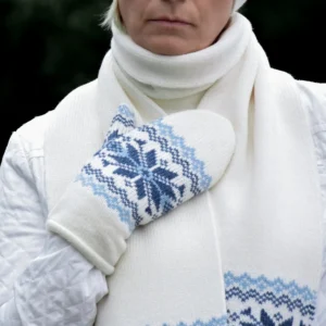 White Woolen Mittens fleece-lined   with Blue Selbu Stars