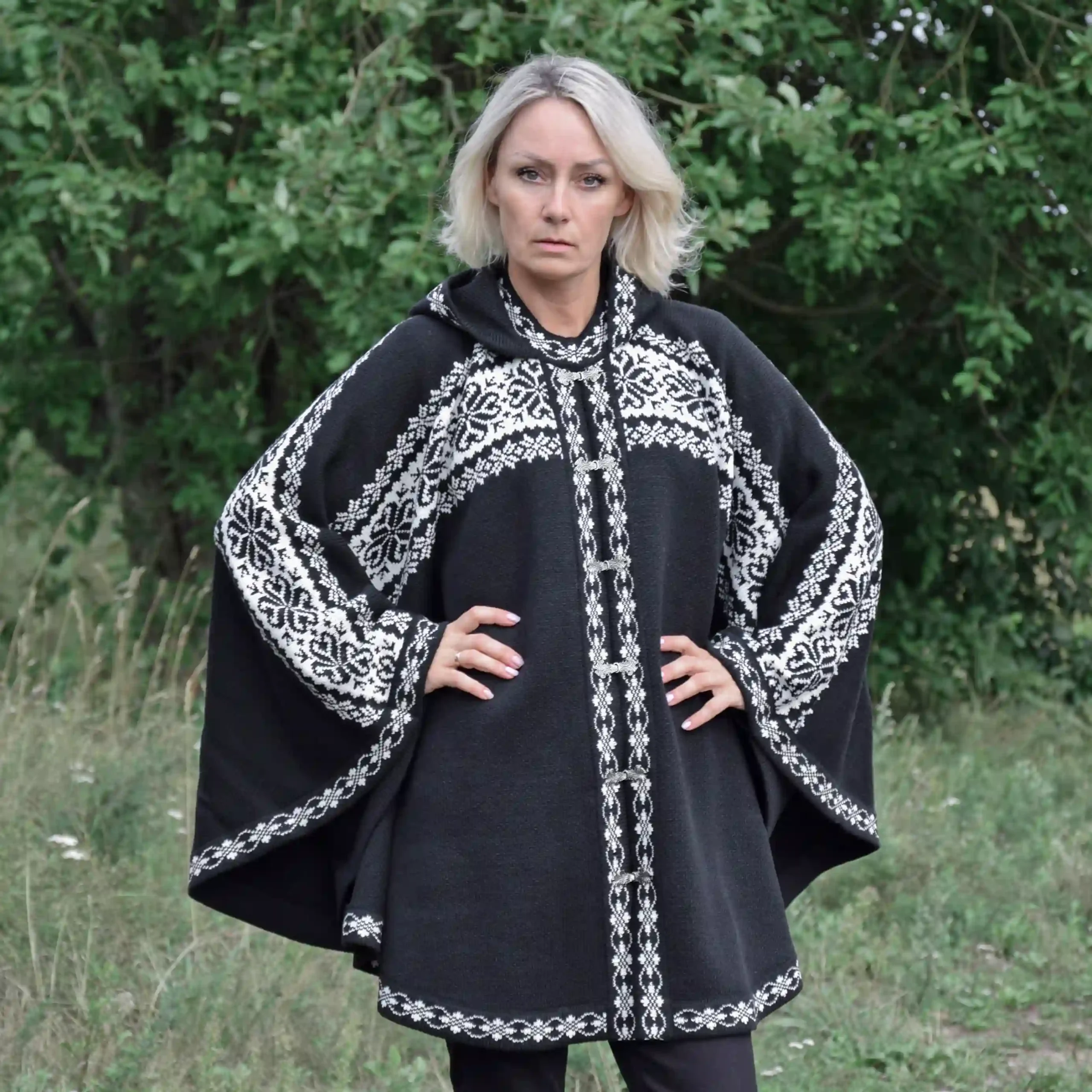 Black Woolen poncho with Fair Isle flower pattern Nordic cape on the Norwegian clasps for Women