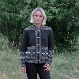 Short  Black Cardigan with Traditional Nordic pattern