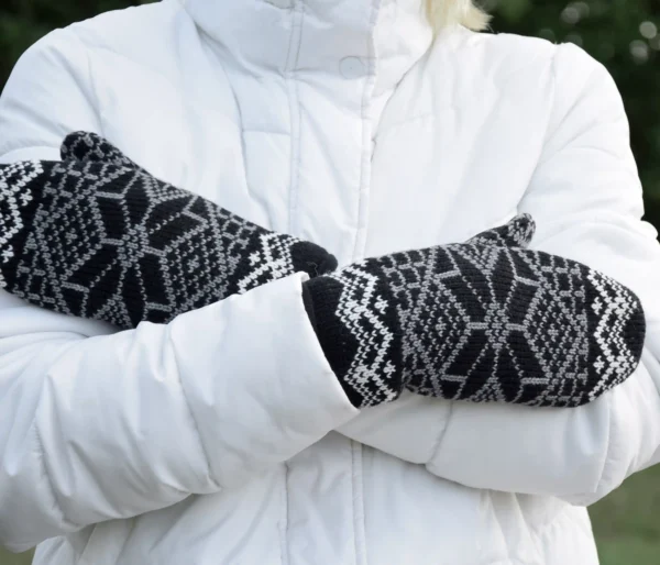 Beautiful Black fleece-lined Nordic woolen Mittens with Scandinavian Fair Isle pattern - Image 2