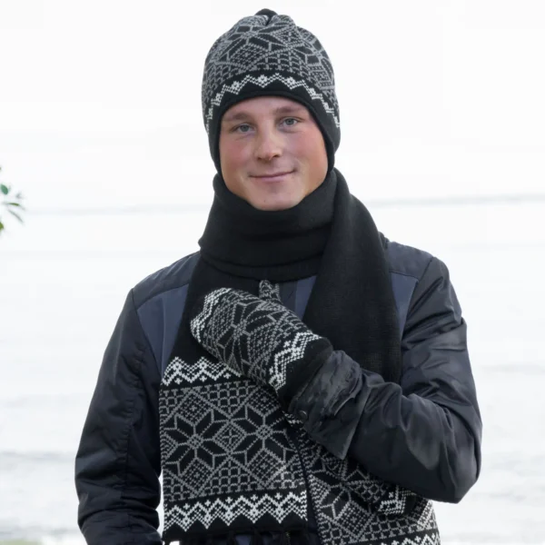 Beautiful Black fleece-lined Nordic woolen Mittens with Scandinavian Fair Isle pattern - Image 3
